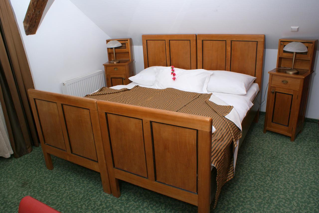Hotel Park プトゥイ エクステリア 写真