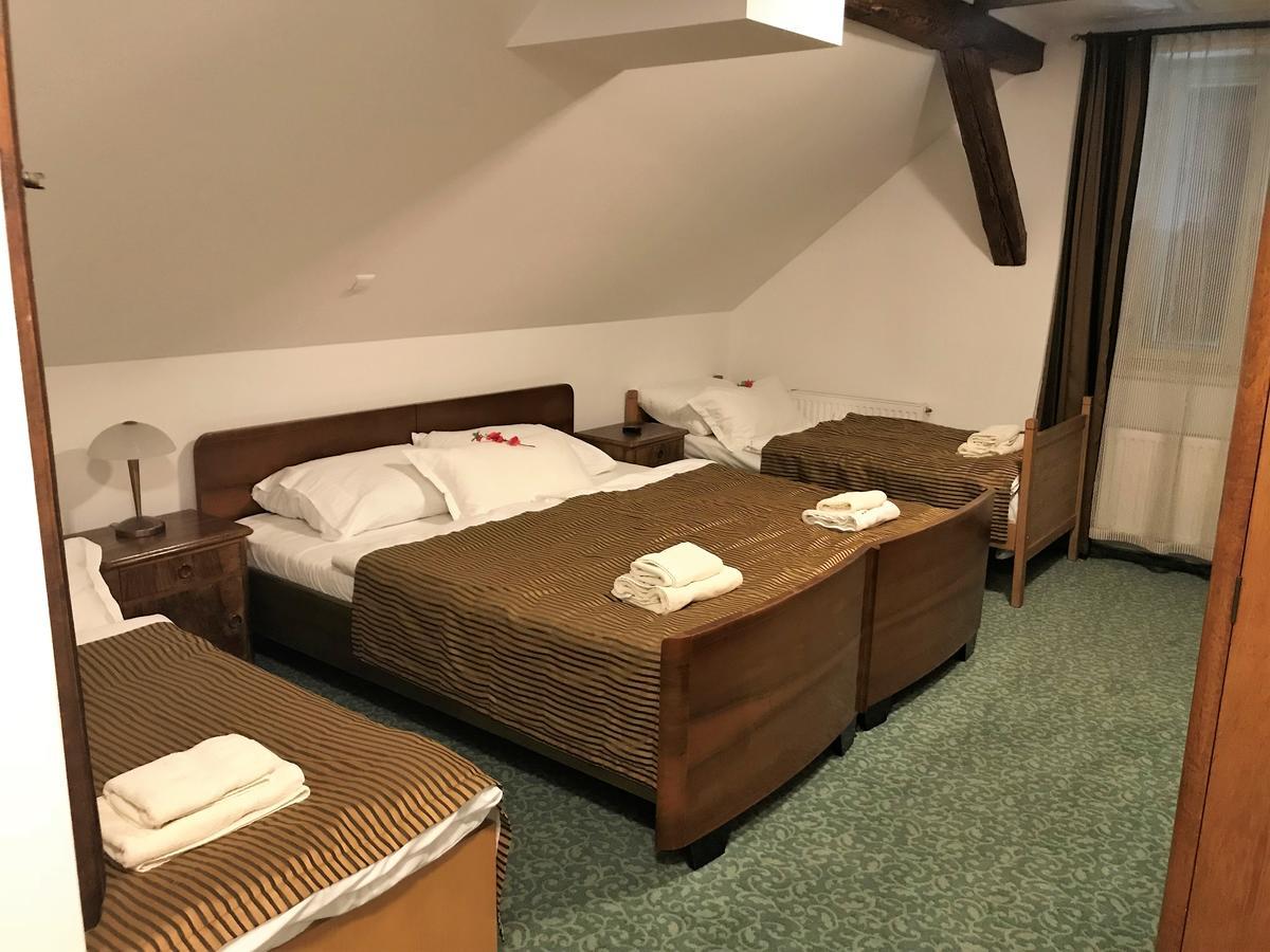 Hotel Park プトゥイ エクステリア 写真